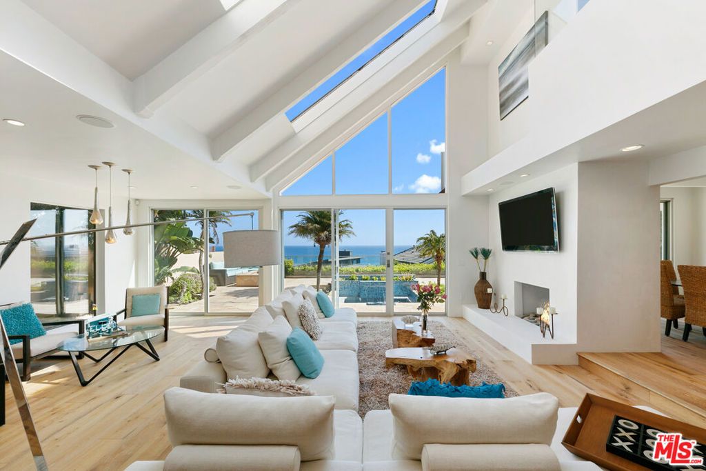 Photo of 31522 Broad Beach Road, Malibu, CA 90265 (MLS # 25538043)