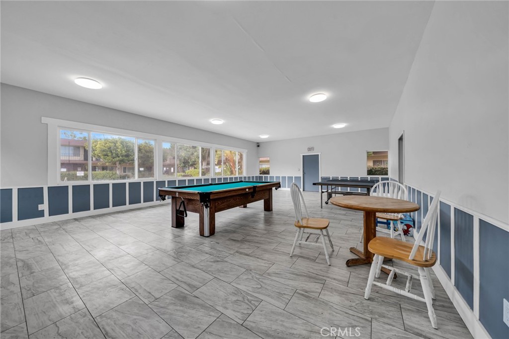 Clair Del Condos - Residential