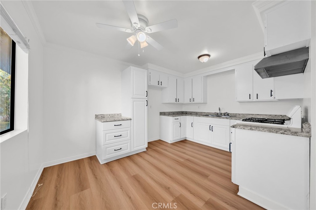 Clair Del Condos - Residential