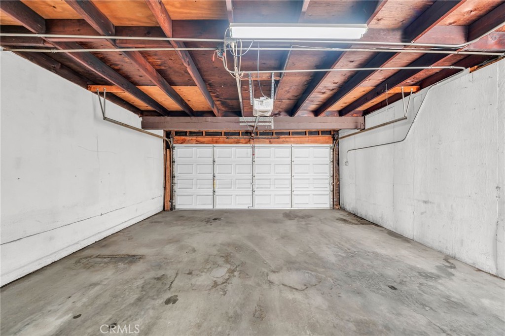 Clair Del Condos - Residential