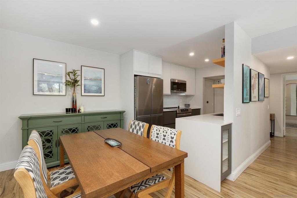 3825 Centre St 16