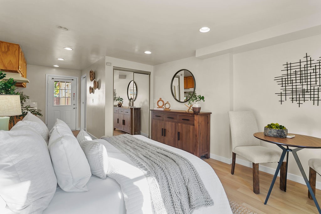 Historic Colony District - Residential