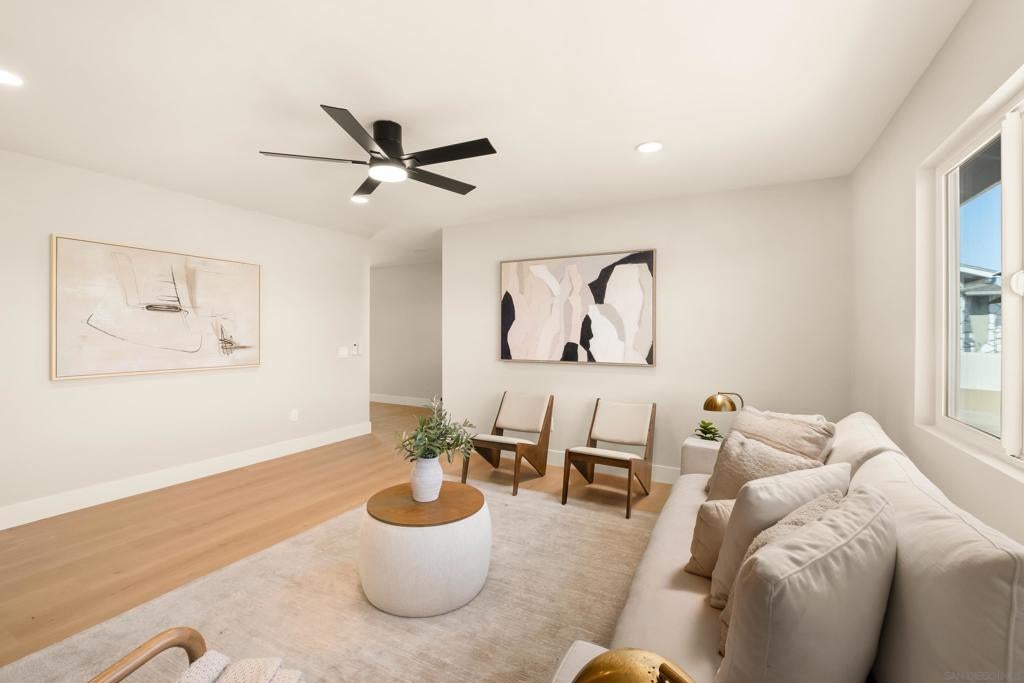 832 Reef Drive