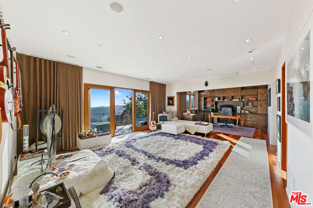 West Saddle Peak - Residential