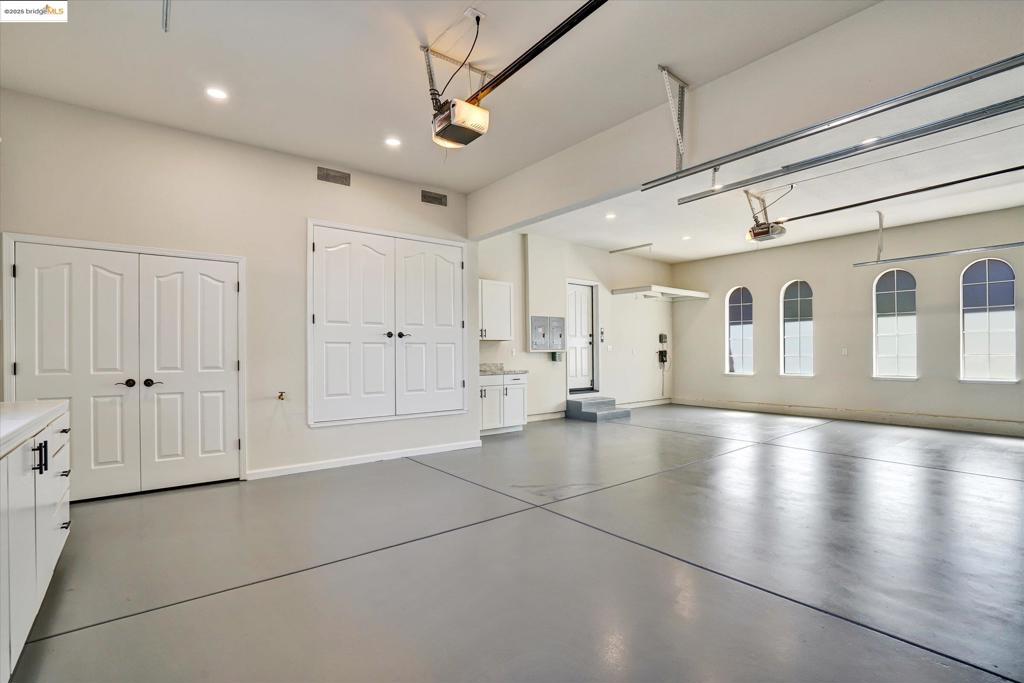 DELTA WATERFRONT ACCESS - Residential