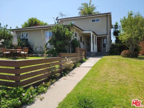 Photo of 8501 Lilienthal Avenue, Los Angeles, CA 90045 (MLS # 26841327)