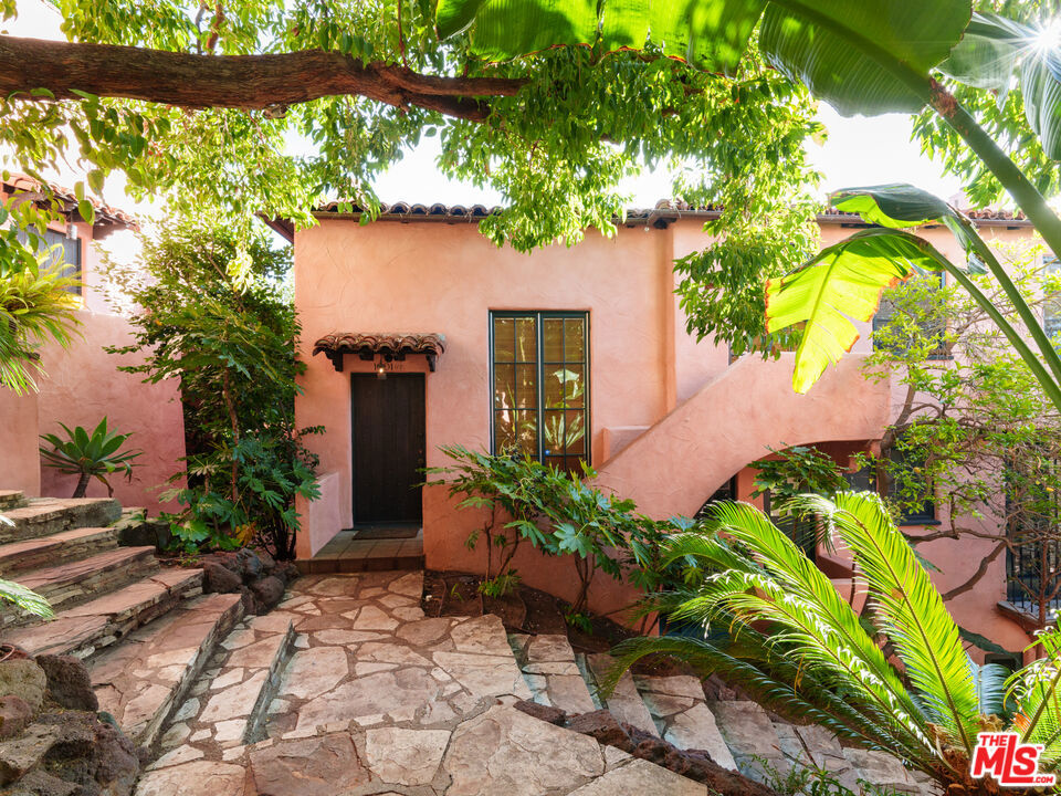 1903 Orchid Avenue