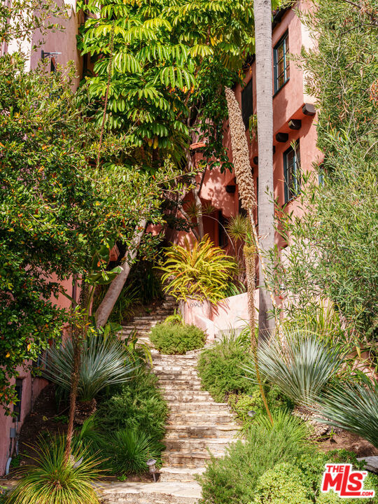 1903 Orchid Avenue