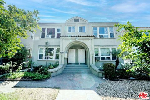 Photo of 850 W Martin Luther King Jr Boulevard, Los Angeles, CA 90037 (MLS # 25595637)