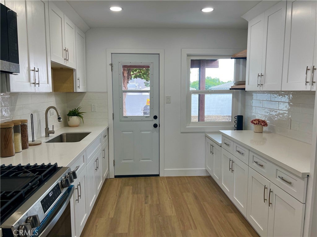 3311 W 189th
