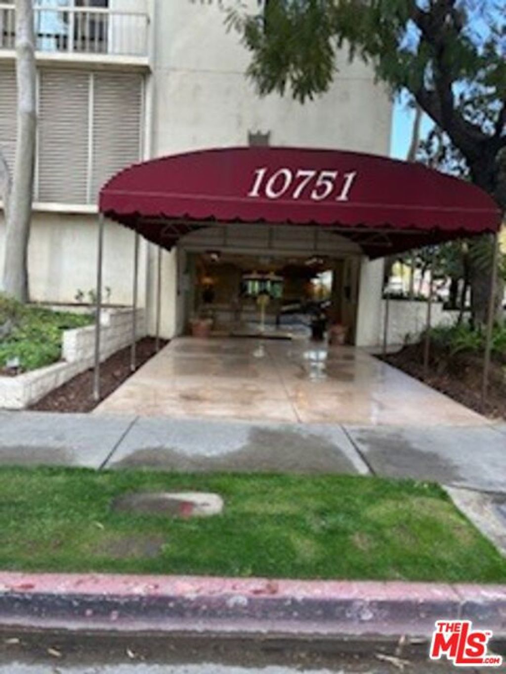 Photo of 10751 Wilshire Blvd Boulevard #607, Los Angeles, CA 90024 (MLS # 26646021)