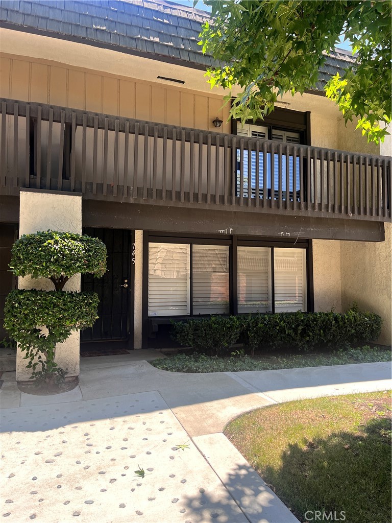 Welcome to the San Dimas Townhome, a charming residence nestled in the heart of San Dimas, CA. This delightful property boasts three spacious bedrooms and 2.5 well-appointed bathrooms, offering ample space for comfortable living. The home is equipped with laundry hookups for your convenience and a garage for secure vehicle storage. As a resident, you'll have access to a range of fantastic amenities. Enjoy sunny afternoons by the community pool, or engage in friendly competition at the community tennis and basketball courts. The BBQ areas provide a perfect setting for outdoor dining and socializing. Experience the best of San Dimas living at this Townhome.