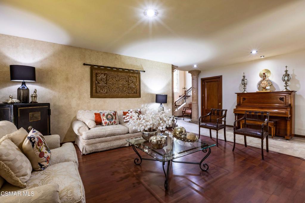 1629 San Telmo 1629, Santa Isabel, Street