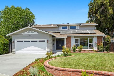 Photo of 725 Puritan Court, San Jose, CA 95123 (MLS # ML82048774)