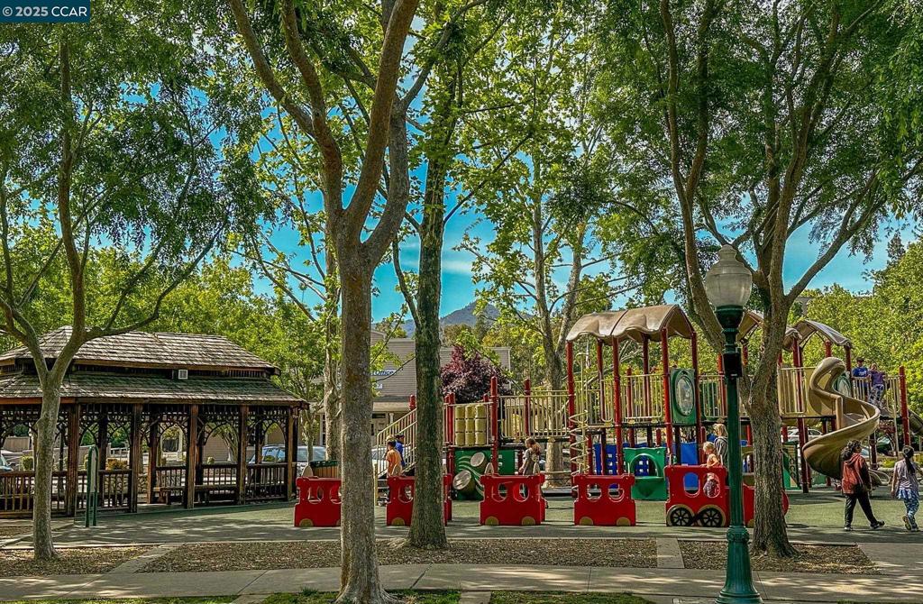 MITCHELL CANYON - Residential