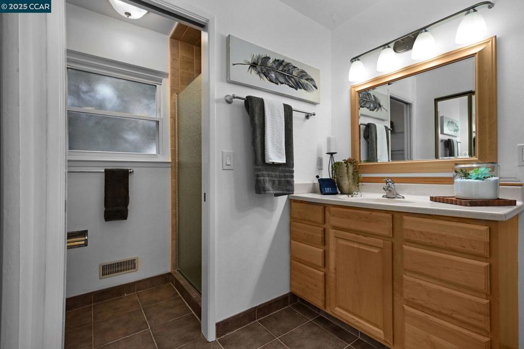 MITCHELL CANYON - Residential