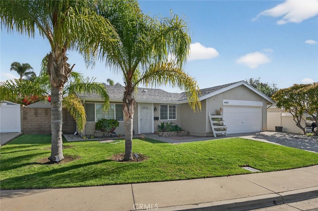 Photo of 4640 Via Frondosa, Yorba Linda, CA 92886 (MLS # AR25266111)