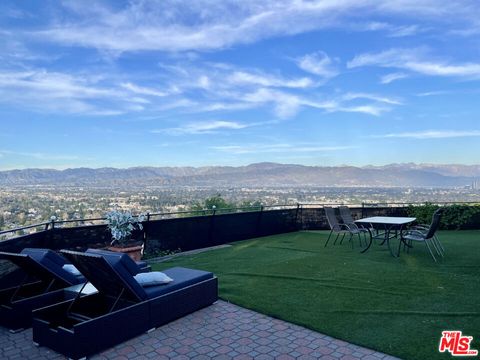 Photo of 3641 Sunswept Drive, Studio City, CA 91604 (MLS # 26650487)