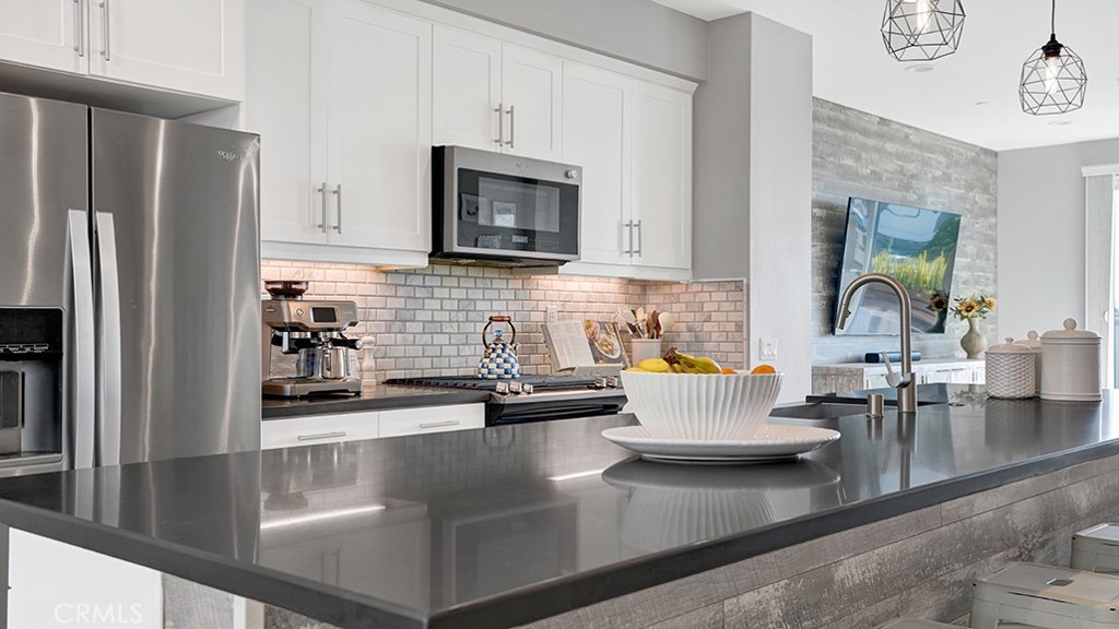 17 West - Residential