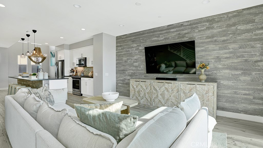 17 West - Residential