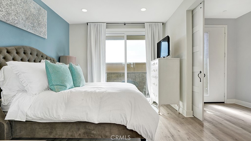 17 West - Residential