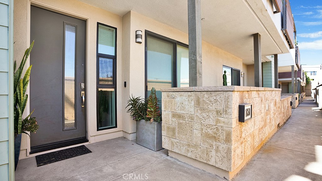 17 West - Residential