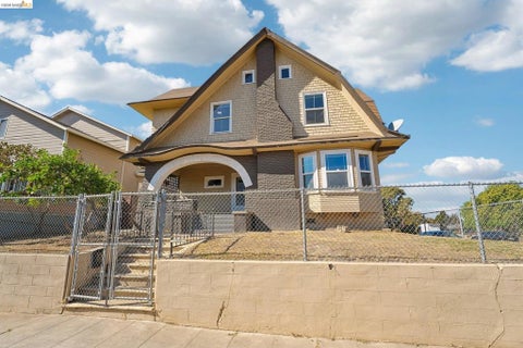 Photo of 400 H St St, Antioch, CA 94509 (MLS # 41151889)