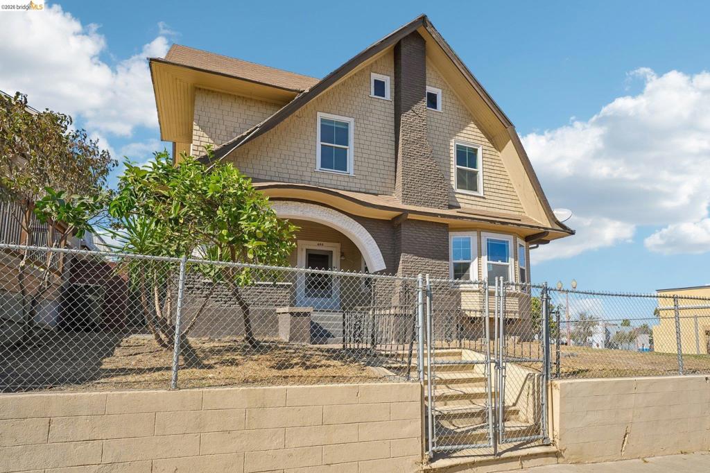 400 H St
