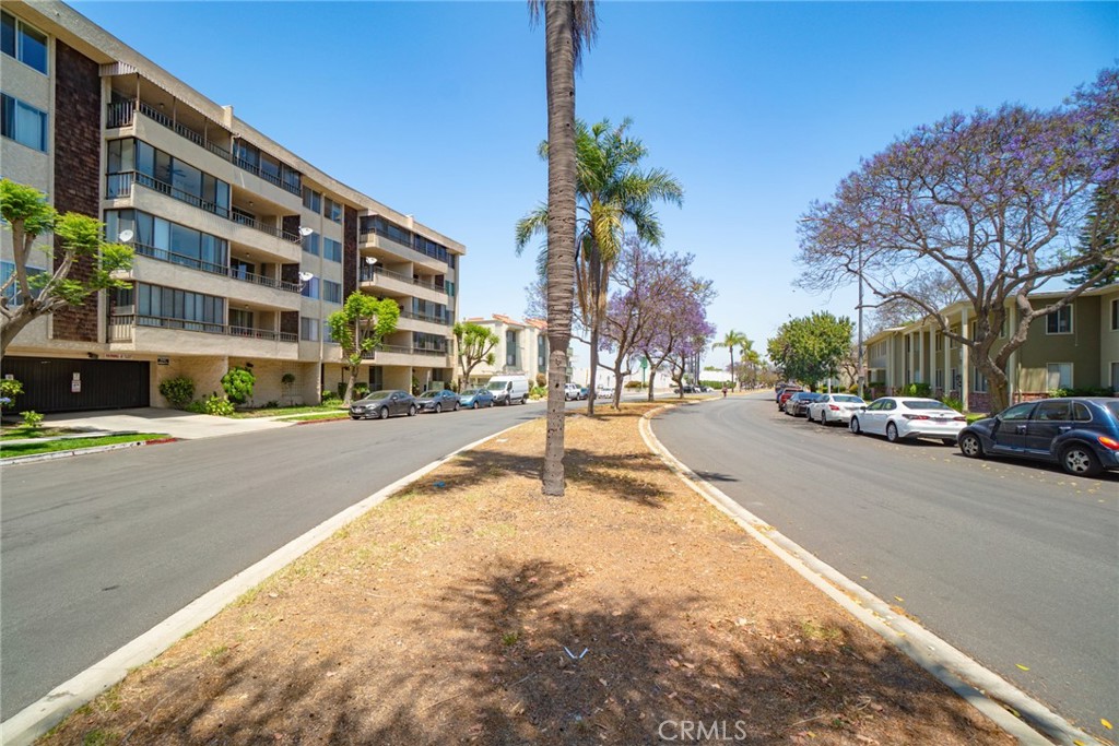 Bixby Knolls (BK) - Residential