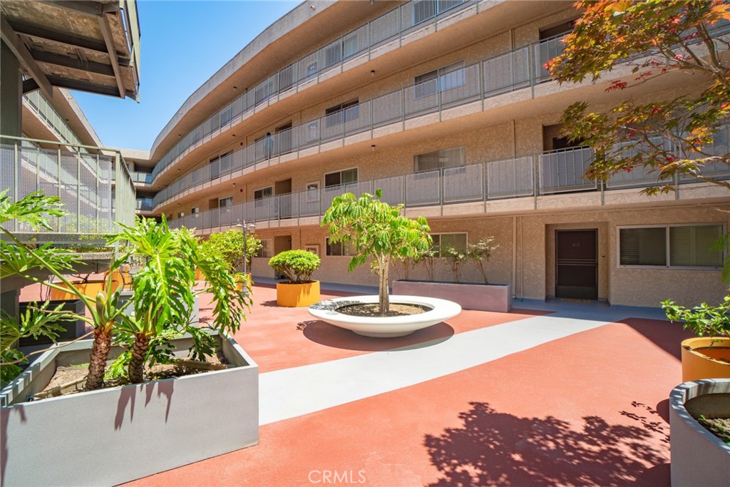 Bixby Knolls (BK) - Residential