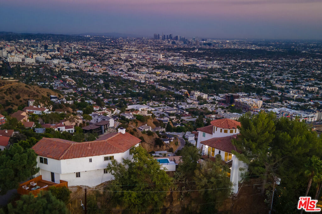 8300 Grand View Drive