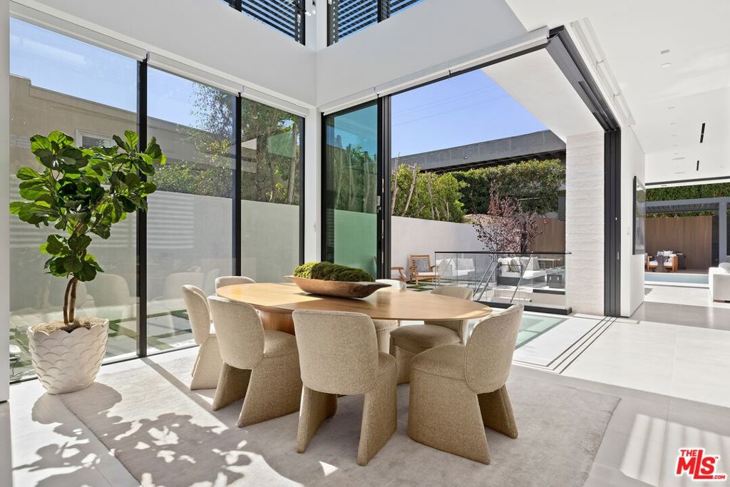Properties 4 137 S Wetherly Drive