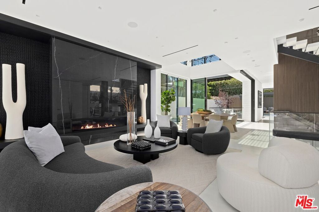 Properties 2 137 S Wetherly Drive