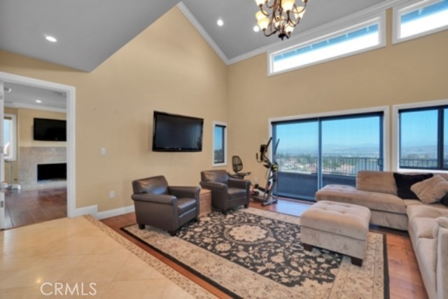 1044 S Burlwood Drive