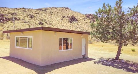 Photo of 27127 Zuni Road, Apple Valley, CA 92307 (MLS # HD26166857)