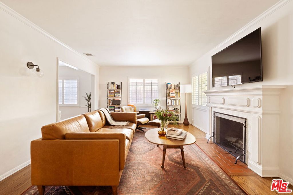 5731 Vista Del Monte Avenue