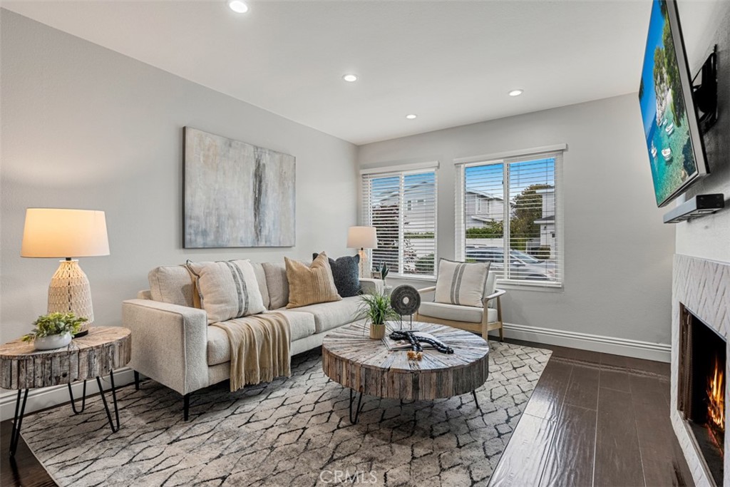 2243 Pacific Avenue A106