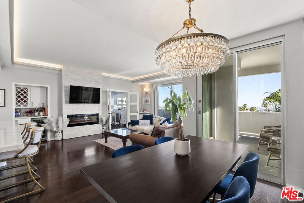 Photo of 7250 Franklin Avenue #616, Los Angeles, CA 90046 (MLS # 25615625)