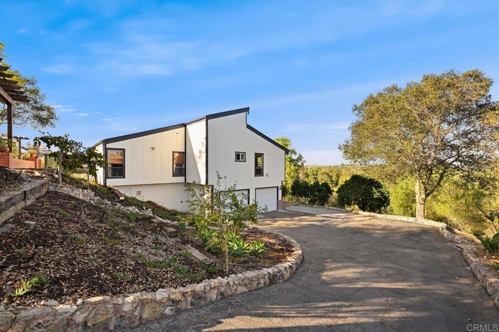 335 Morro Hills Road