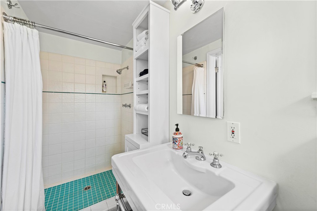 The Village (VIL) - Residential Lease