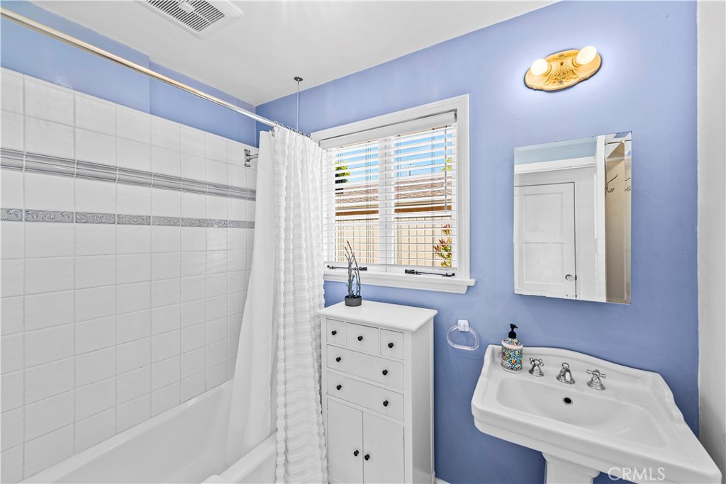 The Village (VIL) - Residential Lease