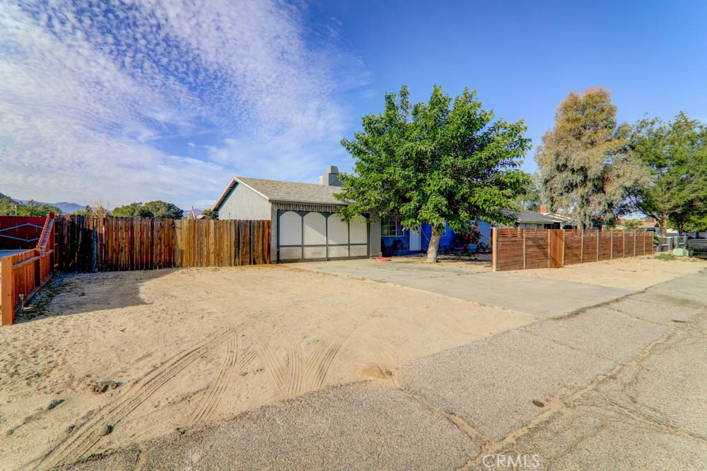 17152 Schollview Avenue