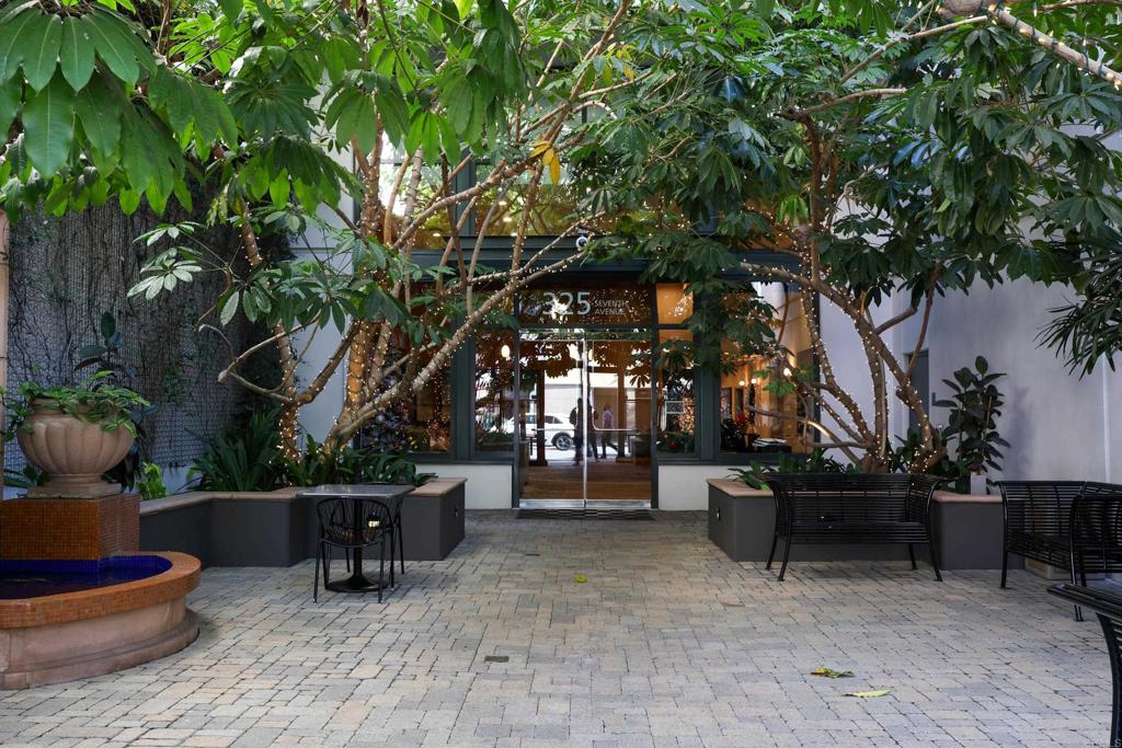325 7Th Avenue 1204