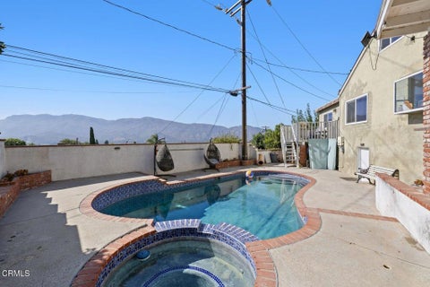 Tiny photo for 950 N 10th Street, Santa Paula, CA 93060 (MLS # V1-37958)
