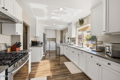 Tiny photo for 950 N 10th Street, Santa Paula, CA 93060 (MLS # V1-37958)