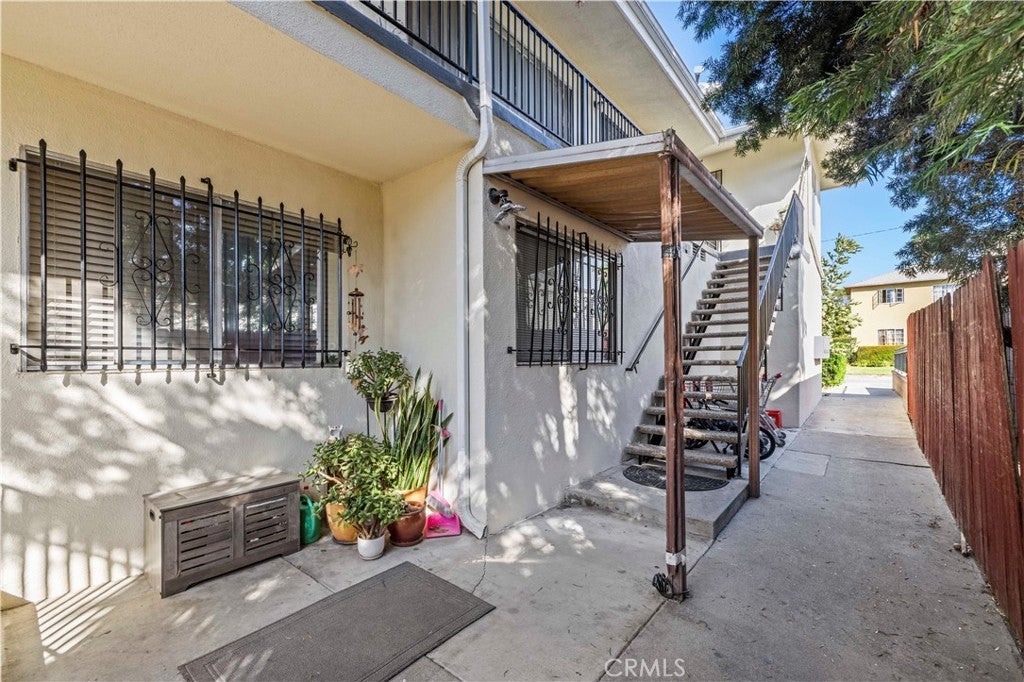 1432 E Maple