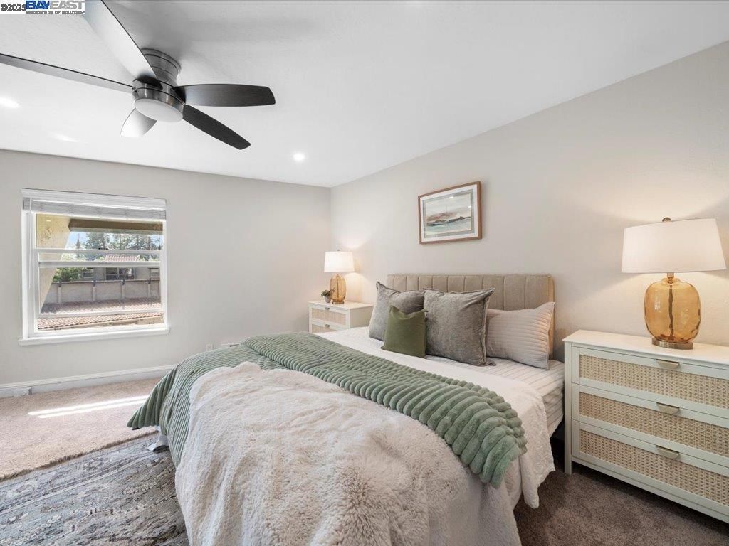 listing image 130725290453953839527