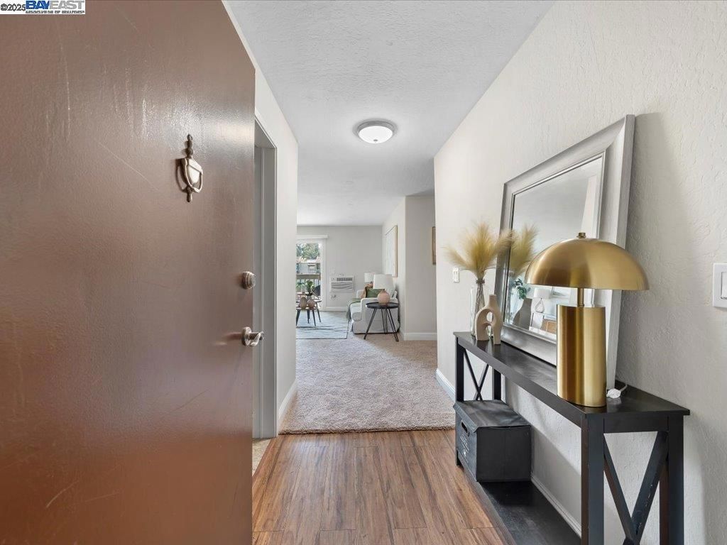 listing image 130729762666861716008