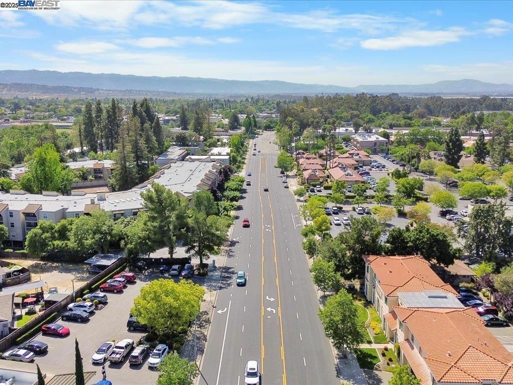 listing image 130725192299469703400