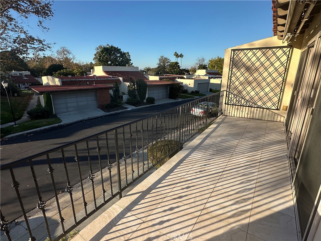 Bluffs Plaza Area (BOPL) - Residential Lease